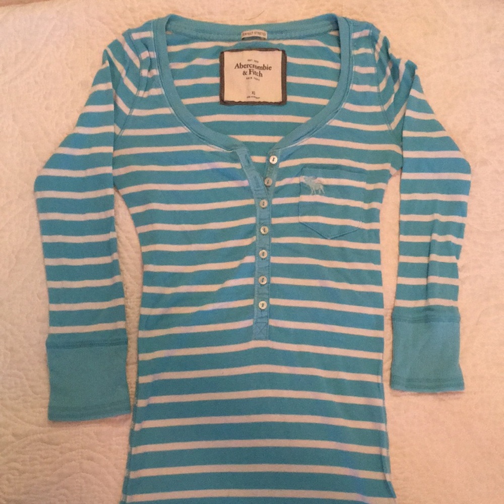 Abercrombie & Fitch 3/4 sleeve striped Henley XS